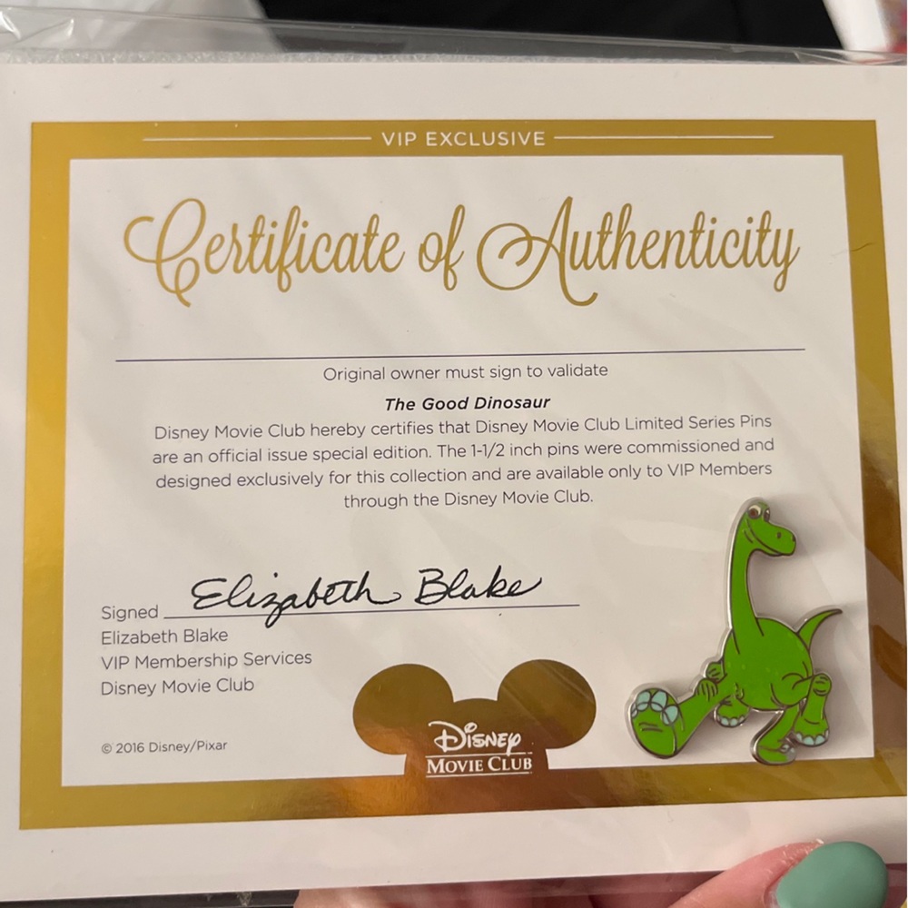 The good dinosaur Disney movie club pin